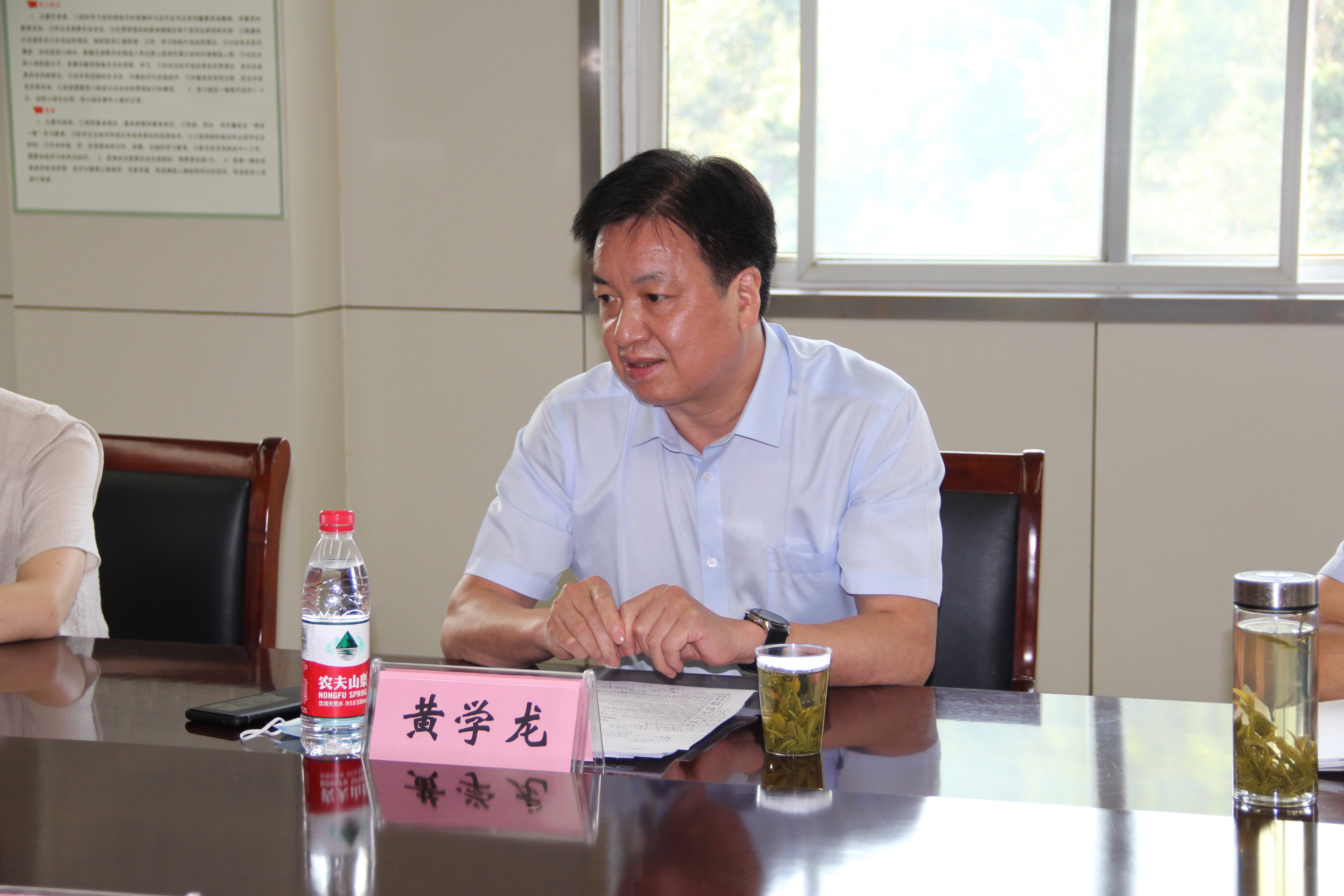 黃學(xué)龍副市長督導(dǎo)我院疫情防控工作
